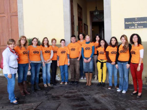 concentracion_personal_del_personal_de_servicios_sociales_en_guia_de_isora_marea_naranja