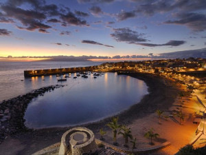horno_de_la_cal_bajo_el_acantilado_y_junto_al_paseo_de_playa_san_juan