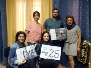 musicos_de_la_banda_virgen_de_la_luz_posan_con_su_calendario_erotico_de_2016-2