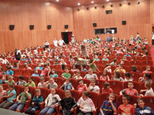 proyeccion_para_escolares_de_primaria_del_programa_con_otros_ojos3