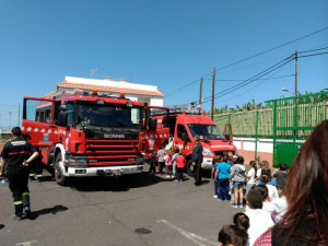 taller_bomberos_policia_locla_y_aea_en_el_ceip_aponte_de_alcala