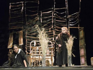 un_instante_de_la_obra_sudor_de_luto3