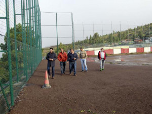 visita_tras_finalizar_las_obras_de_ampliacion_del_campo_de_futbol_de_chio_1