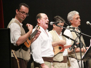 concierto_benefico_pro_afectados_incendios_de_la_gomera_-parranda_chasnera_en_guia_de_isora1