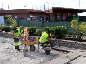 obras_de_adecuacion_de_la_plaza_del_emigrante_en_guia_casco_2