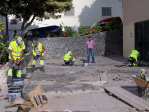 obras_de_adecuacion_de_la_plaza_del_emigrante_en_guia_casco_4