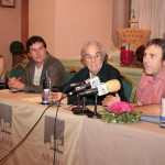 rueda_de_prensa_de_izq_a_der_lola_mayo_alejandro_krawietz_manuel_gutierrez_aragon_y_tono_folguera