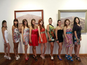 candidatas_a_reina_fiestas_guia_de_isora_2011_de_la_1_a_la_9_de_izq_a_der1