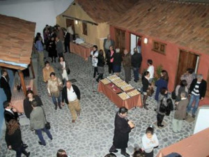tn_visita_instalaciones_hotel_rural_casa_el_atajo_en_chio_-_patio_central