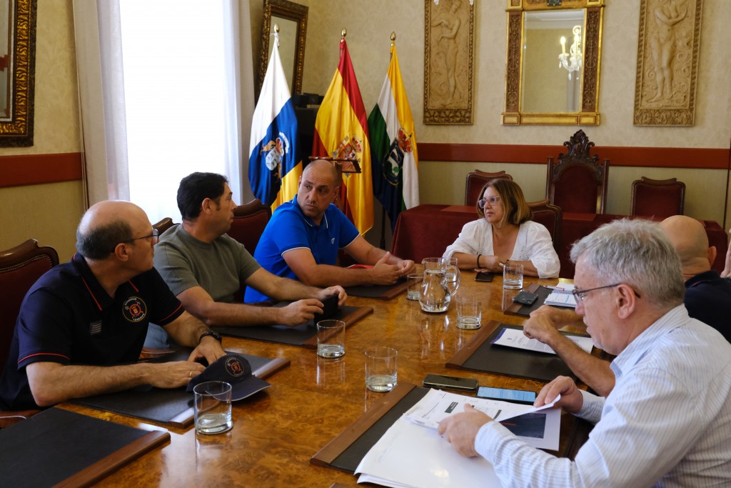 El Ayuntamiento de Guía de Isora y el Consorcio de Bomberos estudian establecer un retén en el municipio 